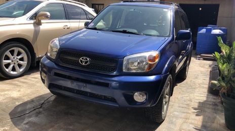 Toyota RAV4 • 2008 • 32 km