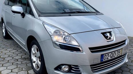 Peugeot 5008 • 2012 • 192,999 km