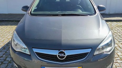 Opel Astra caravan • 2011 • 110,000 km