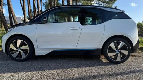 BMW i3 • 2021 • 43,500 km