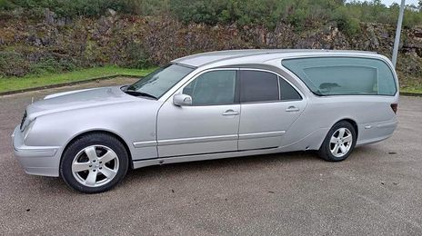 Mercedes-Benz E • 2003 • 230,000 km