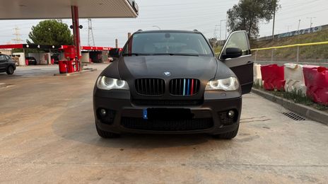 BMW X5 • 2011 • 250,000 km