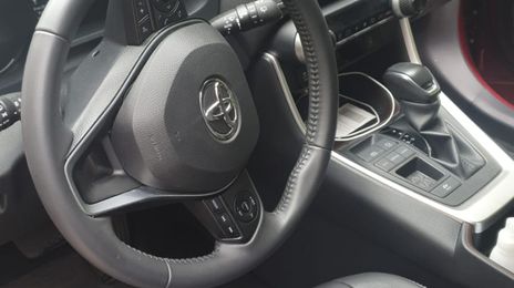 Toyota RAV4 Hybrid • 2021 • 7,000 km