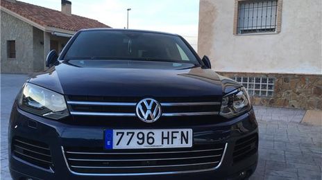 Volkswagen Touareg • 2011 • 195,000 km