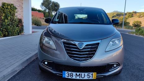 Lexus ES 350 • 2012 • 120,000 km