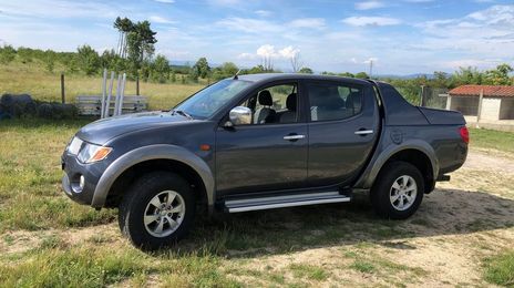 Mitsubishi L200 • 2008 • 212,000 km