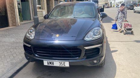 Porsche Cayenne • 2017 • 153,000 km
