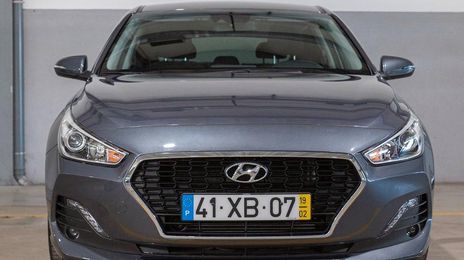 Hyundai i30 • 2019 • 199,999 km