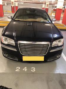 Chrysler 300 C • 2014 • 28,000 km
