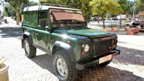 Land Rover Defender • 2002 • 229,999 km