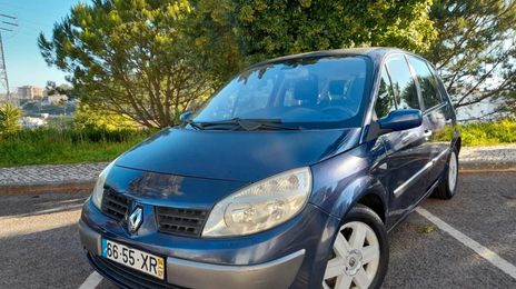 Renault Scénic • 2004 • 249,999 km