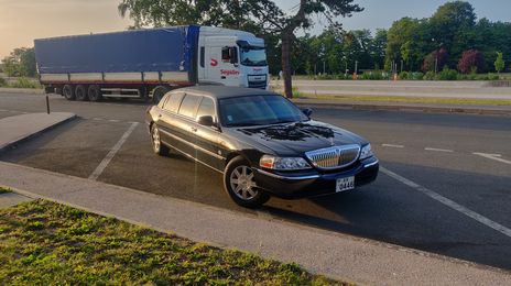 Lincoln Town Car • 2006 • 15,000 km