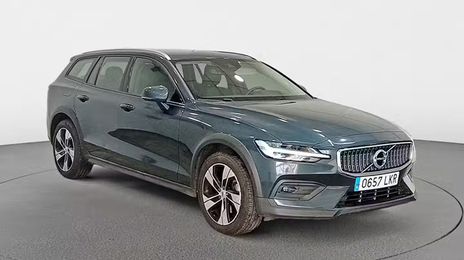 Volvo V60 Cross Country • 2020 • 61,601 km