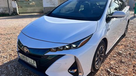 Toyota Prius • 2017 • 81,000 km