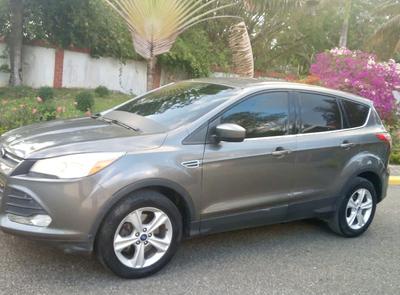 Ford Escape • 2013 • 100 km