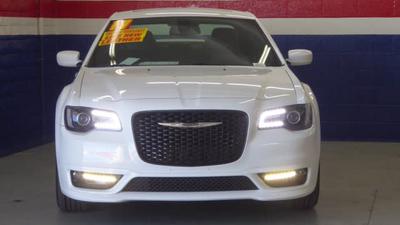 Chrysler 300 C • 2017 • 4,000 km