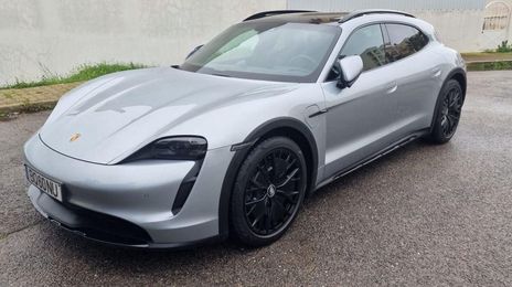 Porsche Taycan • 2022 • 40,000 km