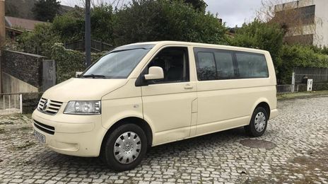 Volkswagen Caravelle • 2006 • 250,000 km