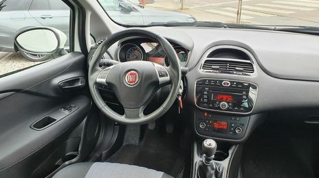 Fiat Punto • 2018 • 33,000 km