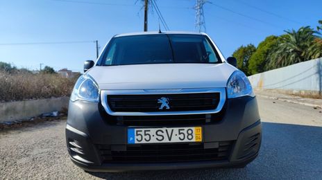 Peugeot 107 • 2017 • 83,000 km