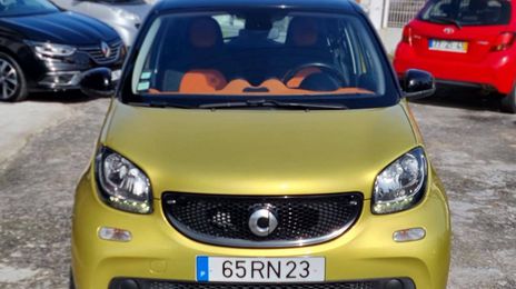 Smart Forfour • 2016 • 80,000 km
