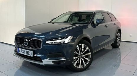 Volvo V90 Cross Country • 2022 • 35,000 km