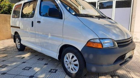 Toyota Hiace • 2006 • 400,000 km