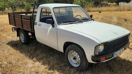 Toyota Hilux • 1981 • 189,000 km