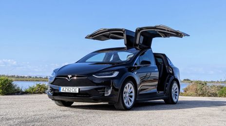 Tesla Model X • 2018 • 104,000 km