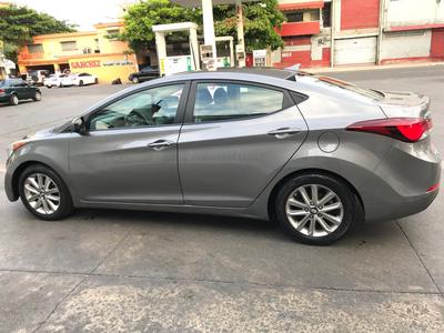 Hyundai Elantra • 2014 • 124,000 km