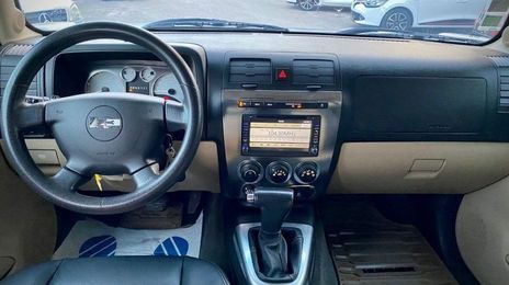 Hummer H3 • 2005 • 144,000 km