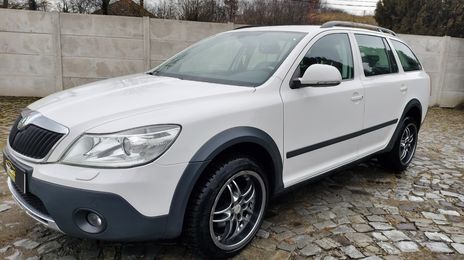 Škoda Octavia Combi • 2013 • 155,000 km