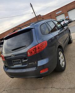 Hyundai Santa Fe • 2009 • 14,000 km