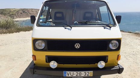 Volkswagen T4 • 1983 • 200,000 km