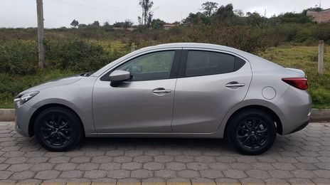 Mazda 2 • 2017 • 63,000 km