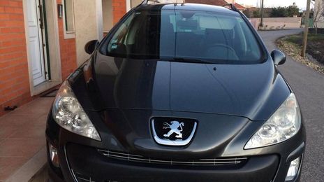 Peugeot 308 • 2010 • 170,000 km