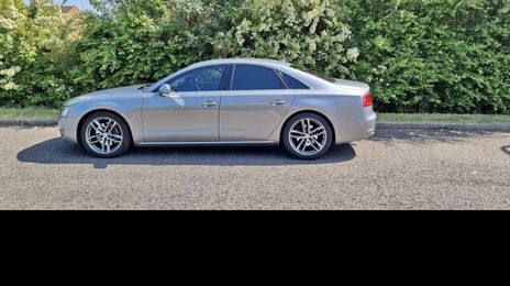 Audi A8 • 2011 • 170,590 km