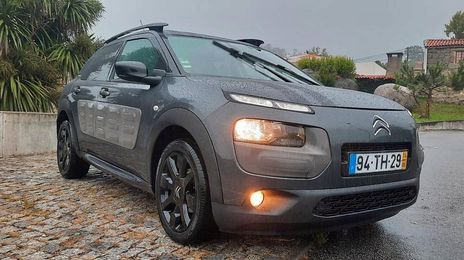 Citroën C4 • 2014 • 200,000 km
