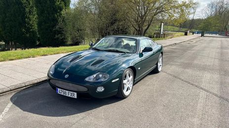 Jaguar XKR • 2004 • 143,000 km