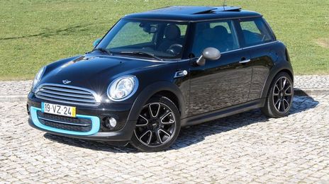 MINI Cooper • 2014 • 90,000 km