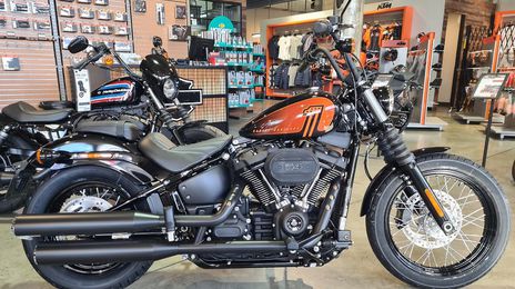 Harley Davidson road king • 2019 • 1,801 km
