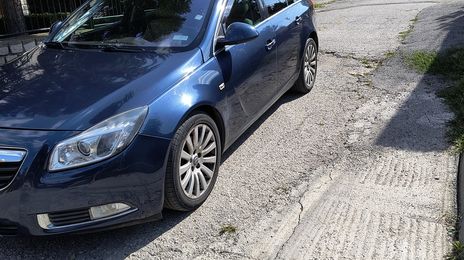 Opel Insignia • 2011 • 162,000 km
