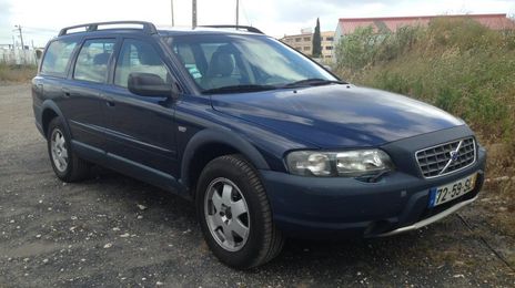 Volvo V70 • 2001 • 390,000 km
