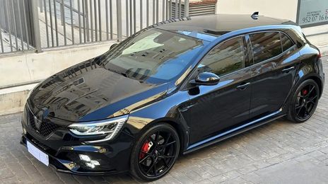 Renault Mégane • 2023 • 29,800 km