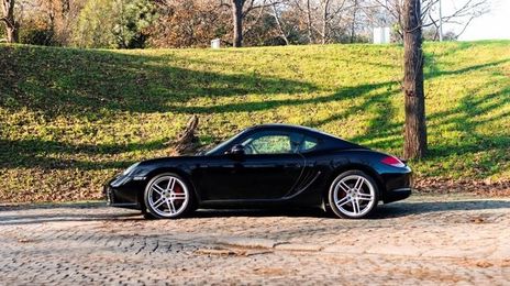 Porsche Cayman • 2009 • 129,000 km