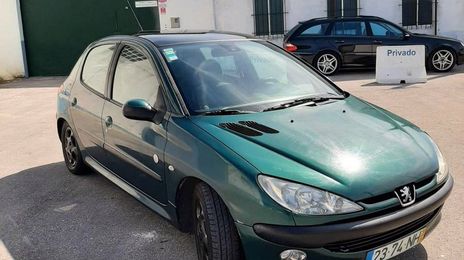Peugeot 206 • 1999 • 200,000 km