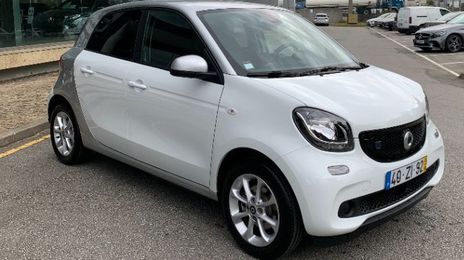 Smart Forfour • 2019 • 27,684 km