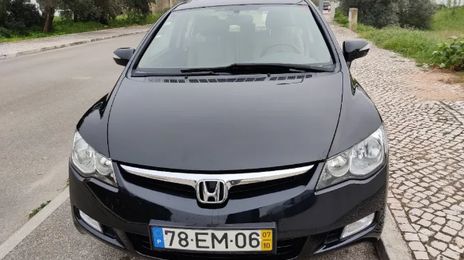 Honda Civic • 2007 • 179,000 km