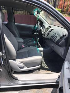 Toyota Hilux • 2008 • 210,000 km