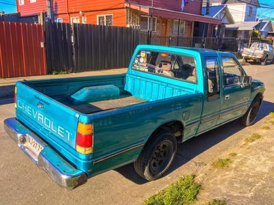 Chevrolet Luv • 1995 • 298,000 km